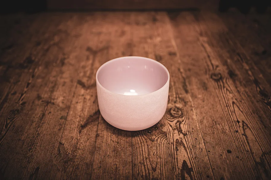 Rose Quartz Crystal Singing Bowl - 10" - Note F