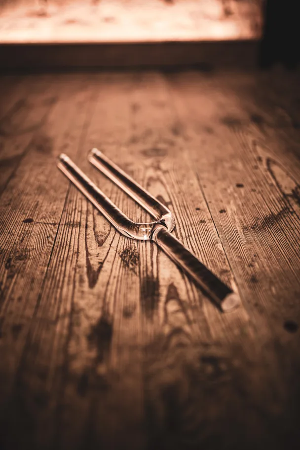 Crystal Tuning Fork - Note F - 16 mm