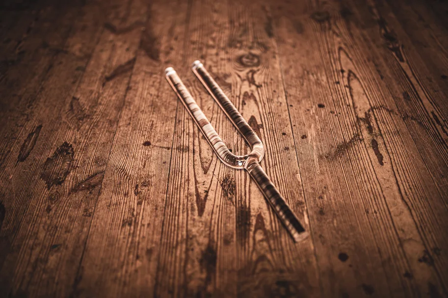 Crystal Tuning Fork - Note F - 16 mm