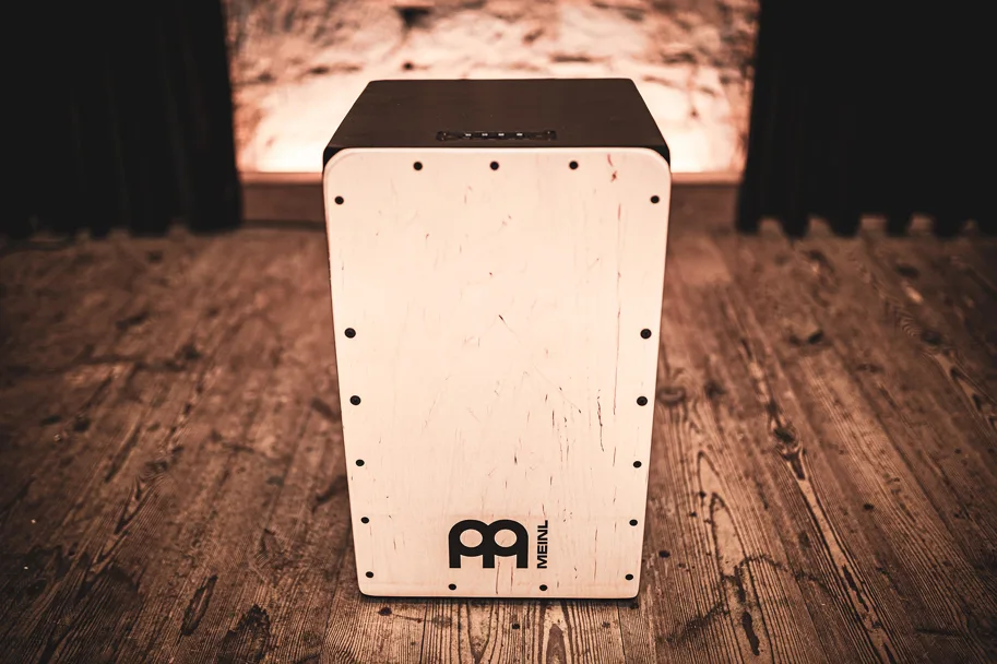 Speaker Cajon