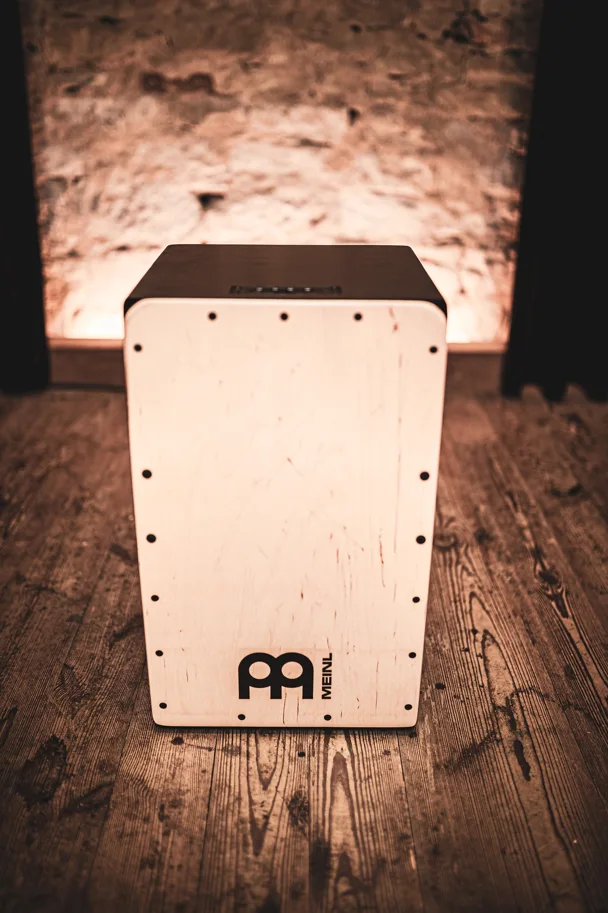 Speaker Cajon