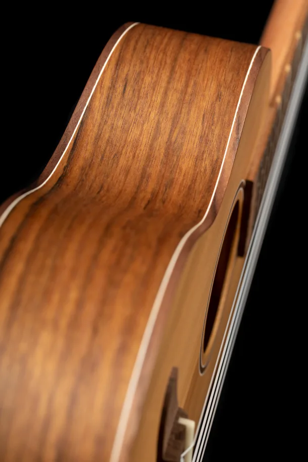 Ukulele - Tenor - Timber Series - Solid Cedar