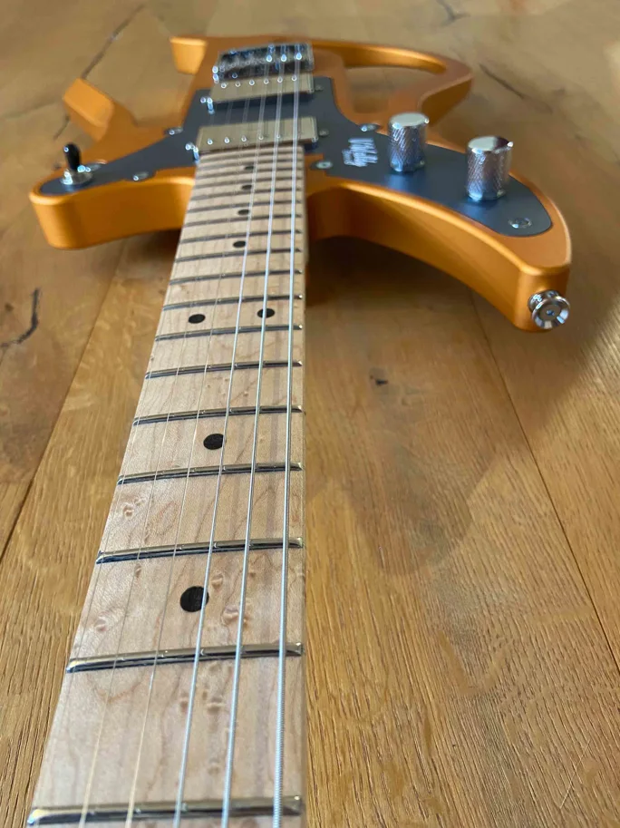 E-Gitarre ViWaldy Ben Orange/Grau