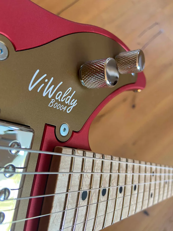 E-Gitarre ViWaldy Ben Rot/Bronze