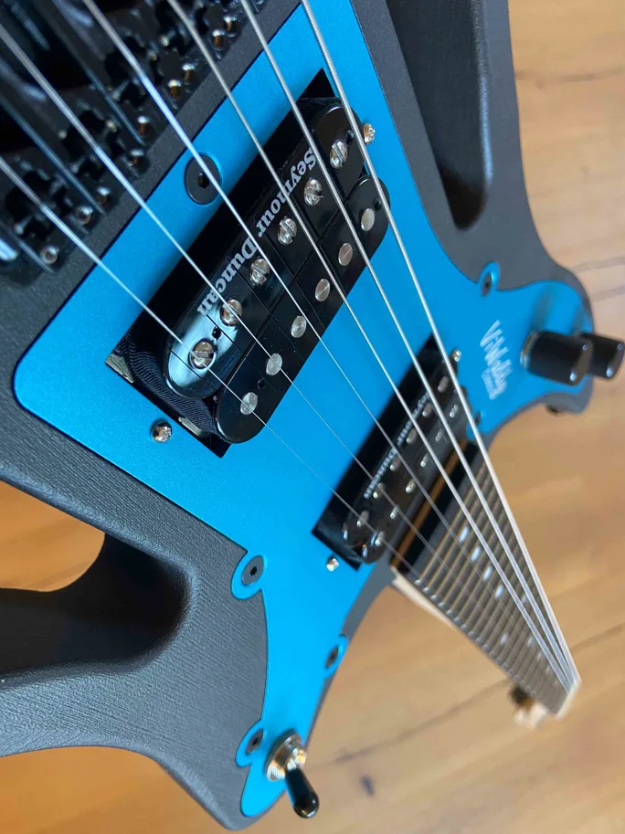 E-Gitarre ViWaldy Charley Schwarz/Blau