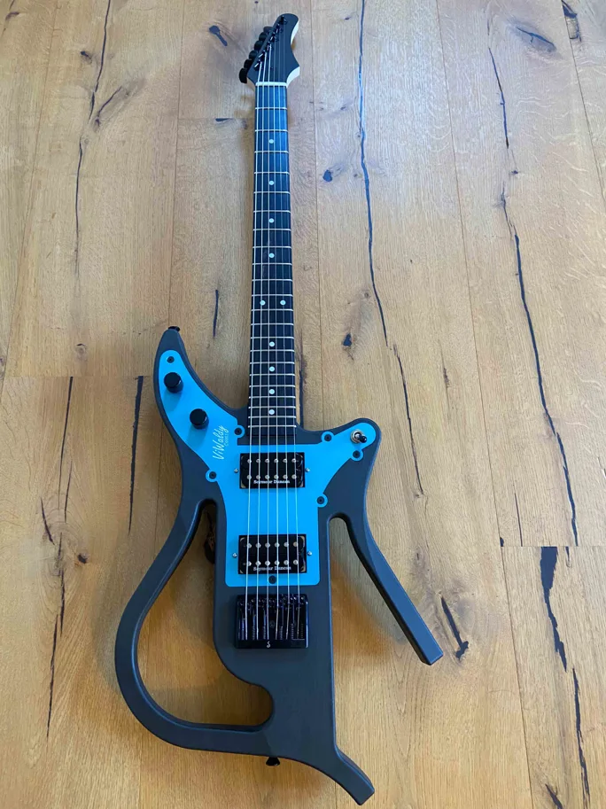 E-Gitarre ViWaldy Charley Schwarz/Blau