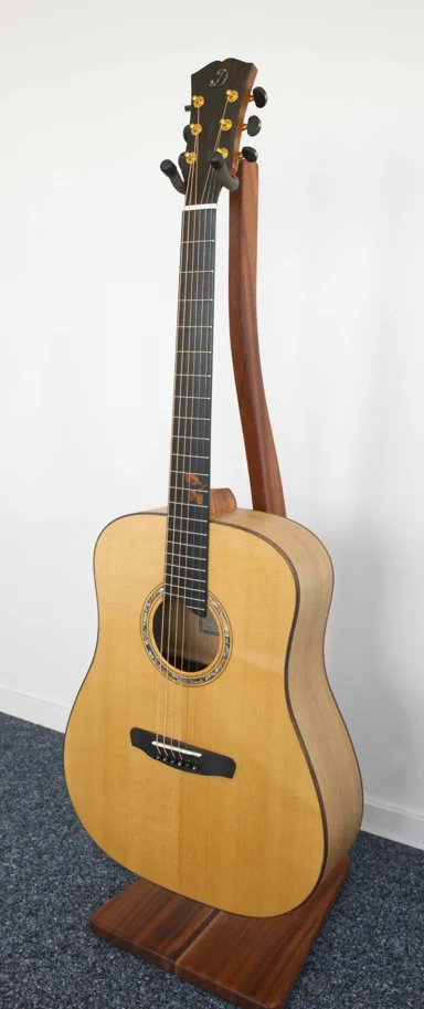 Dowina Master Series Dub D