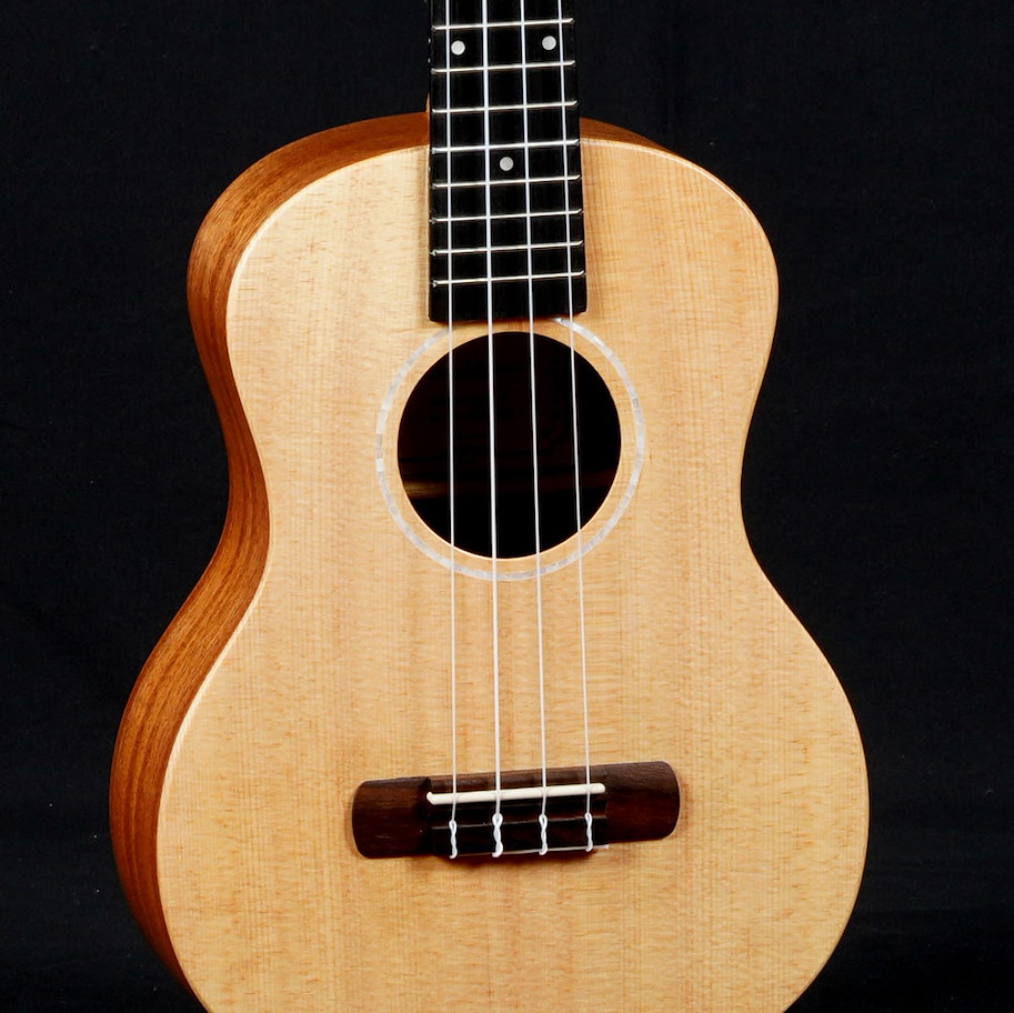 Pearl River Ukulele US30E-T