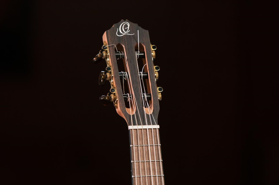 Guitarlele - Full Ebony