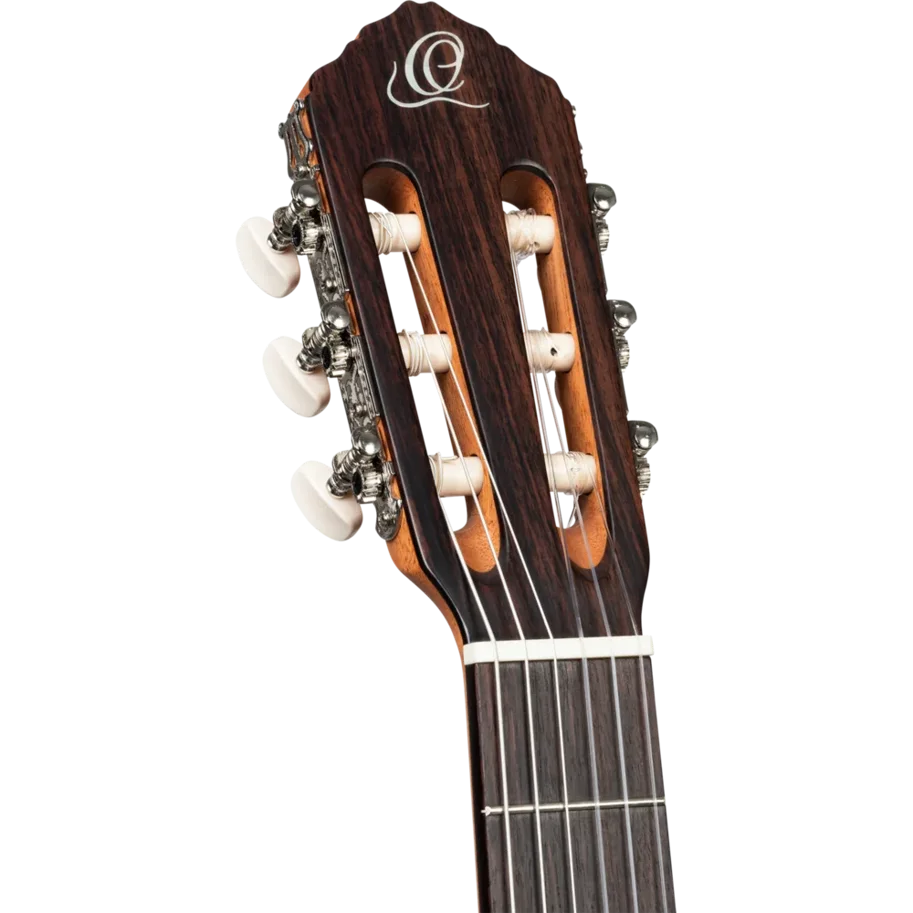 ORTEGA Traditional Series 4/4 Größe Konzertgitarre 6-String - Satin + Pro Gigbag
