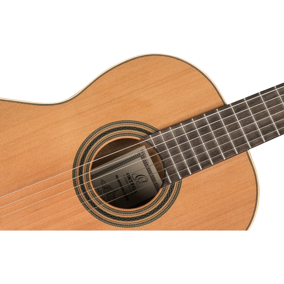 ORTEGA Traditional Series 4/4 Konzertgitarre 6-String + Pro Gigbag