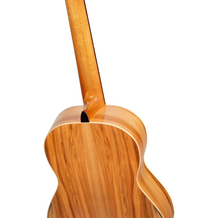 ORTEGA Traditional Series 4/4 Nylon String Guitar 6-String + Pro Gigbag