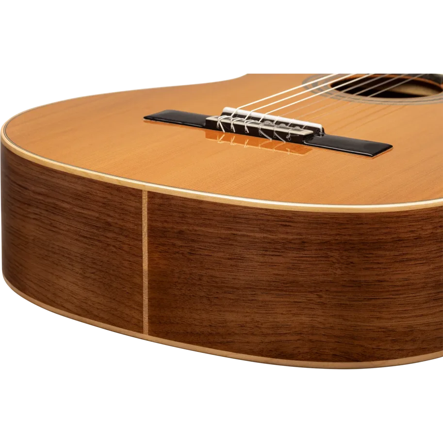 ORTEGA Traditional Series 4/4 Konzertgitarre 6-String + Pro Gigbag