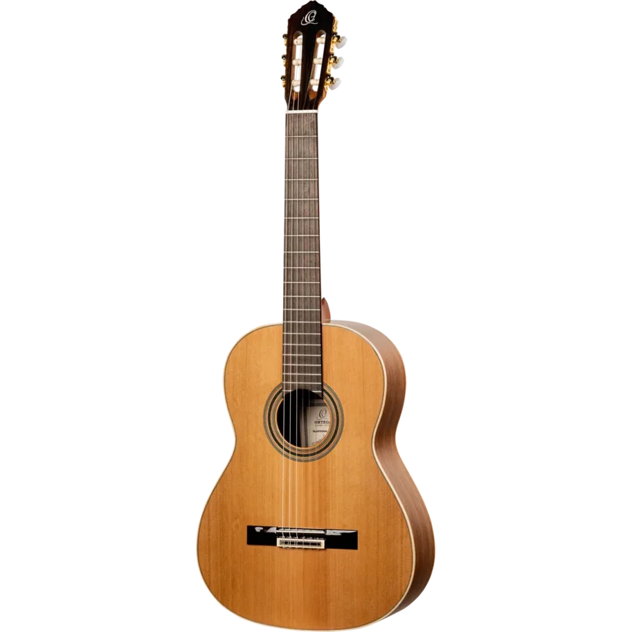 ORTEGA Traditional Series 4/4 Konzertgitarre 6-String + Pro Gigbag